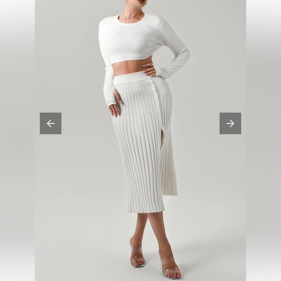 HIGH SLIT LONG SLEEVE PLEATED KNIT SWEATER AND SKIRT MATCHING SET - MILKY WHITE. - Picture 10 of 16